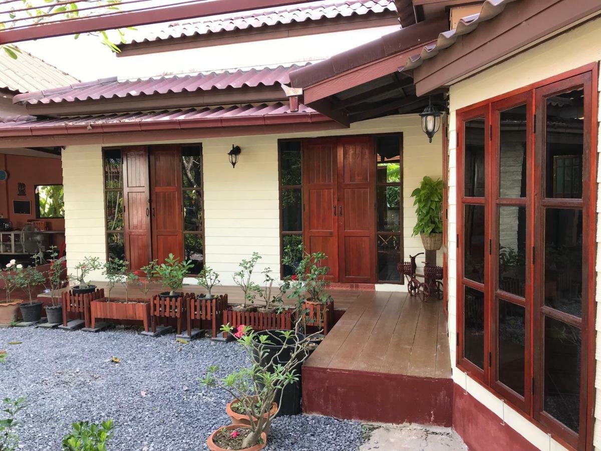Grandma's House Nakhon Nayok Exterior foto