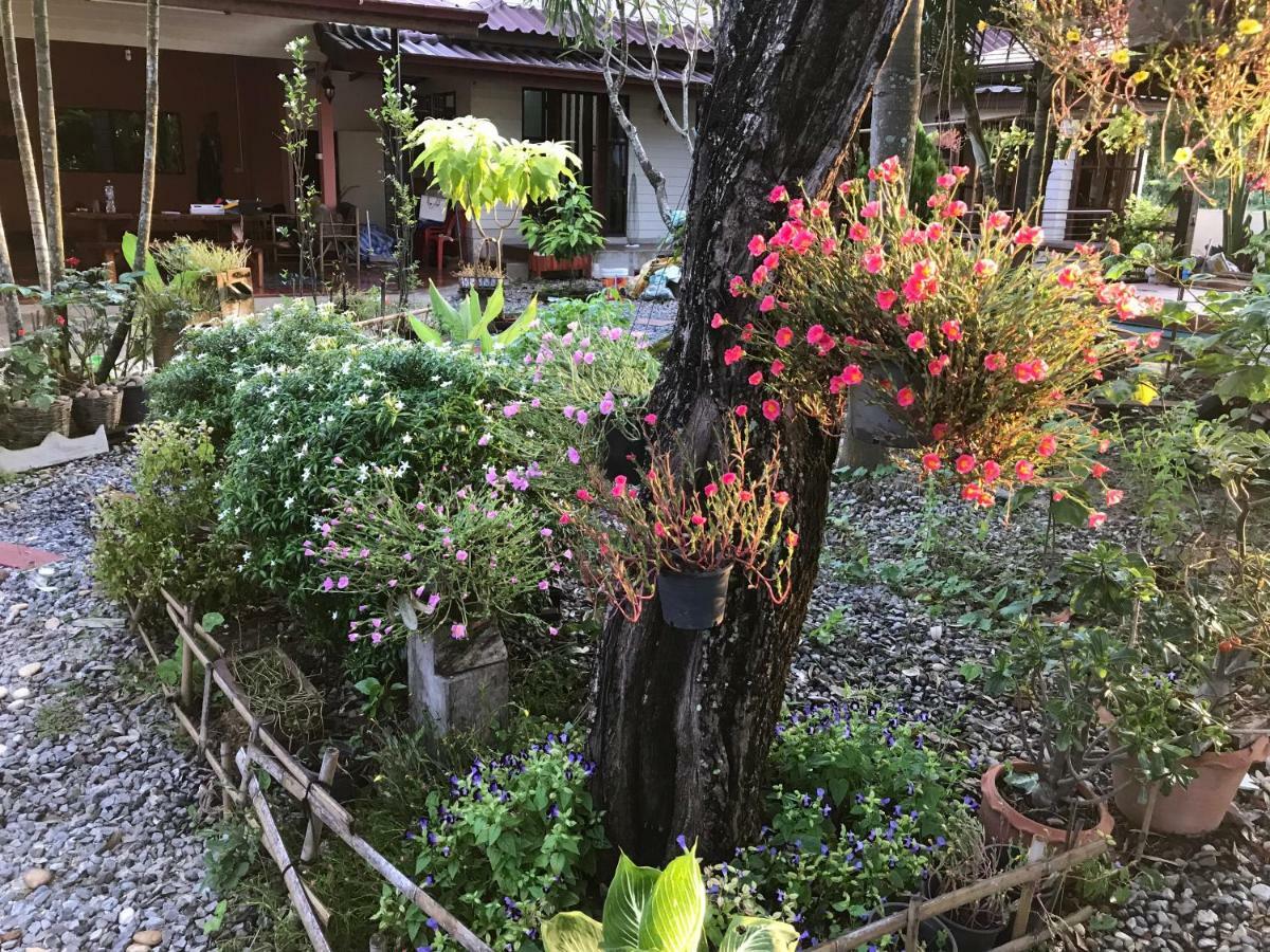 Grandma's House Nakhon Nayok Exterior foto